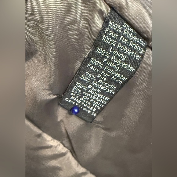 Apt 9 Hooded Parka. Color: Olive. Size L - Picture 8 of 13